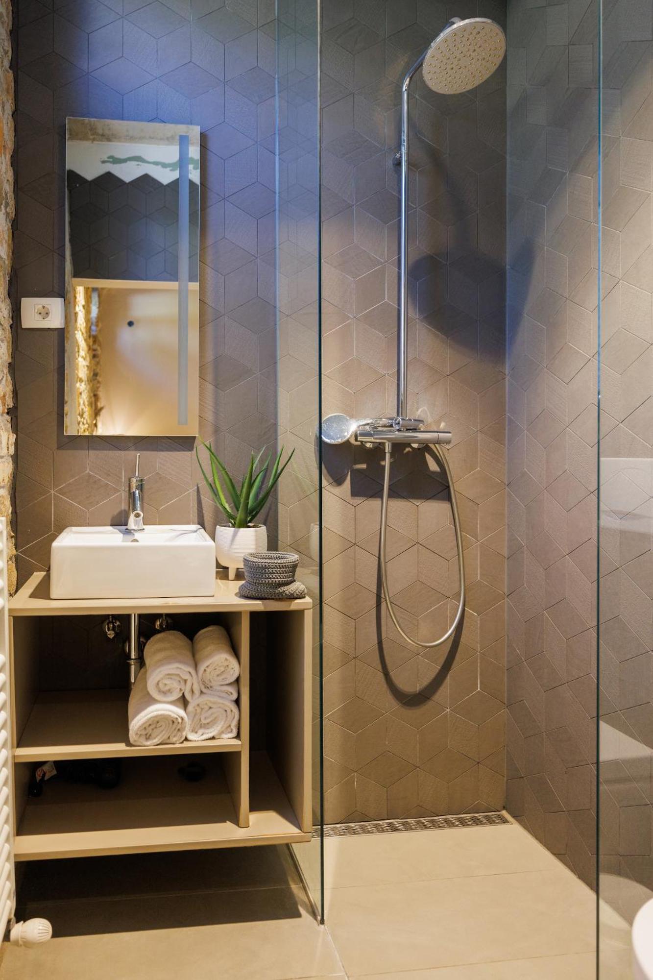 Vila Robida & Spa Črni Kal Kültér fotó