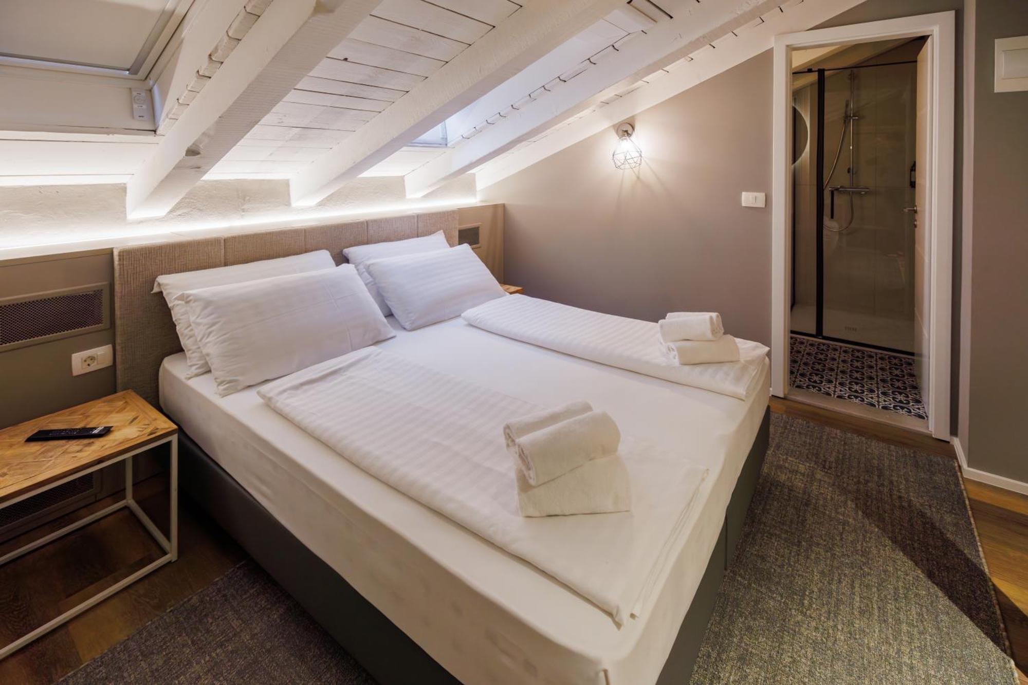 Vila Robida & Spa Črni Kal Kültér fotó